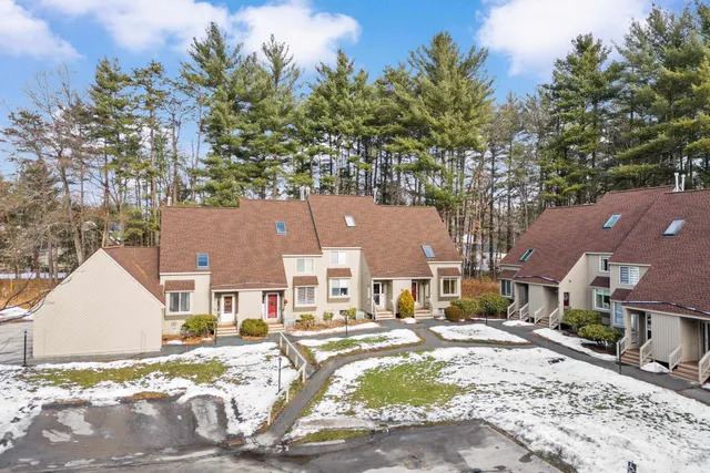 $299,900 | 7 Suffolk Court, Bedford, NH 03110