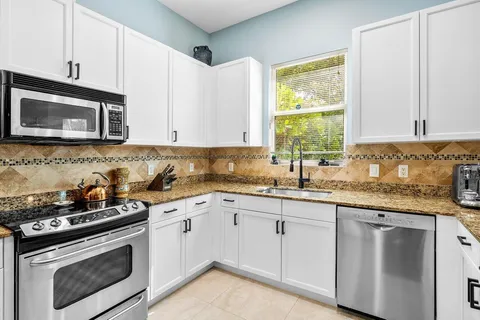 $699,000 | 1875 Highland Grove Drive, Delray Beach, FL 33445