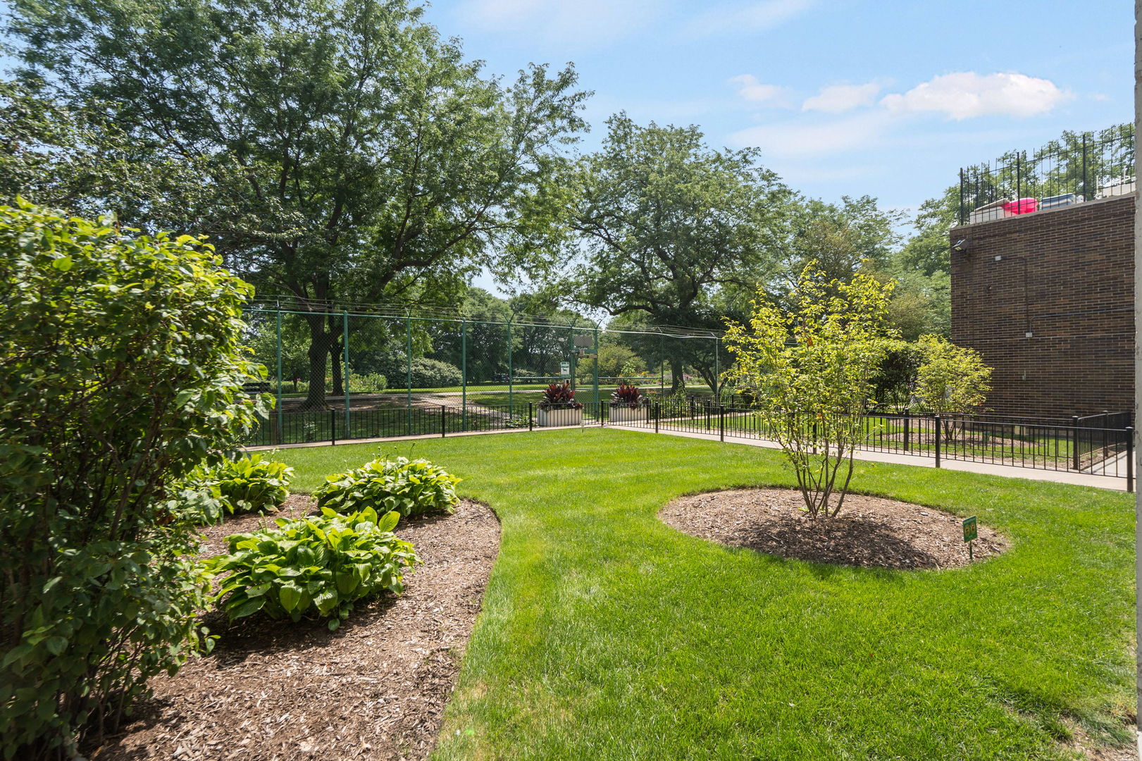 5455 North Sheridan Road, Unit 1606 Chicago, IL 60640 - Photo 24 of 26