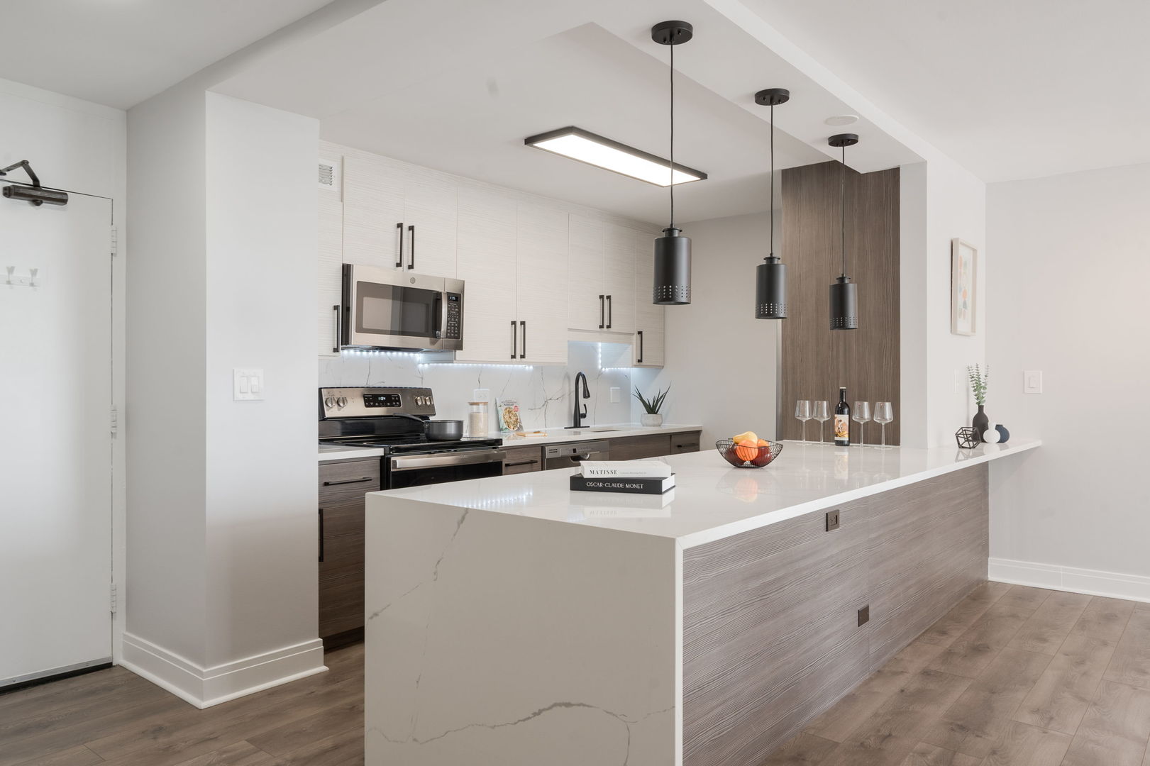 5455 North Sheridan Road, Unit 1606 Chicago, IL 60640 - Photo 4 of 26