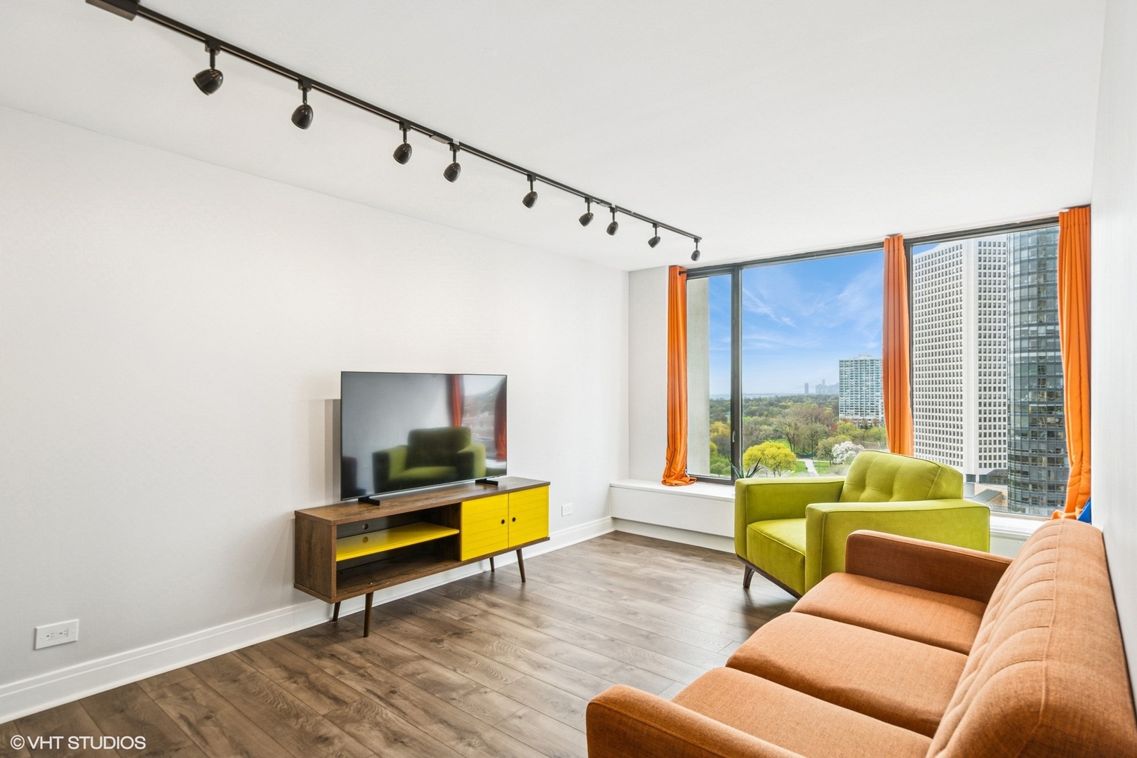 5455 North Sheridan Road, Unit 1606 Chicago, IL 60640 - Photo 9 of 26