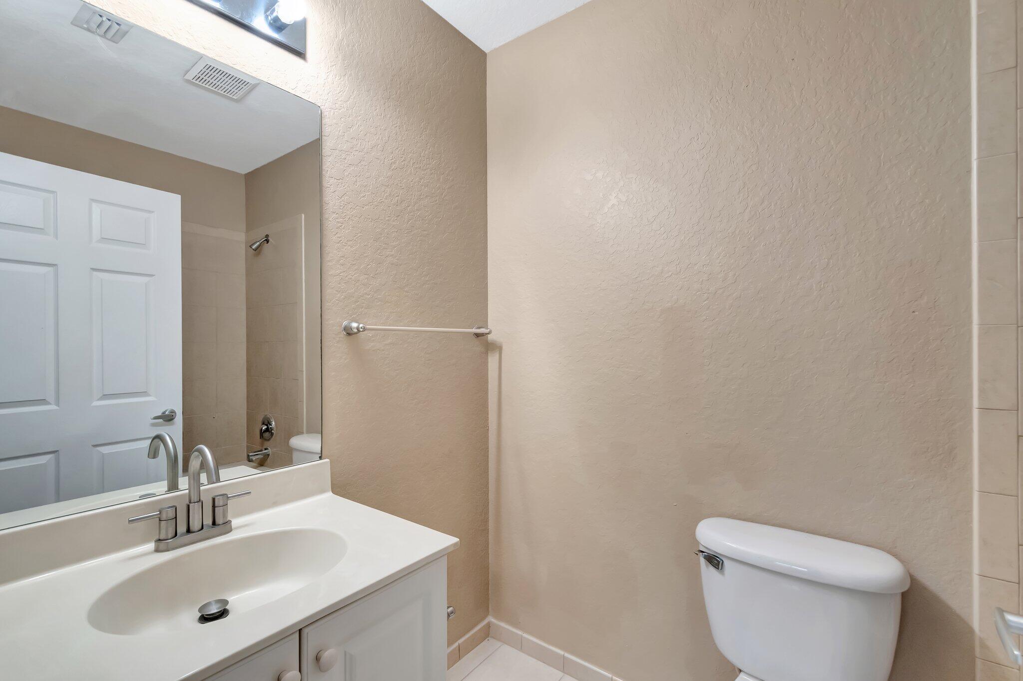 1912 Hibiscus Lane Riviera Beach, FL 33404 - Photo 20 of 55 21-web-or-mls-DSC_3284