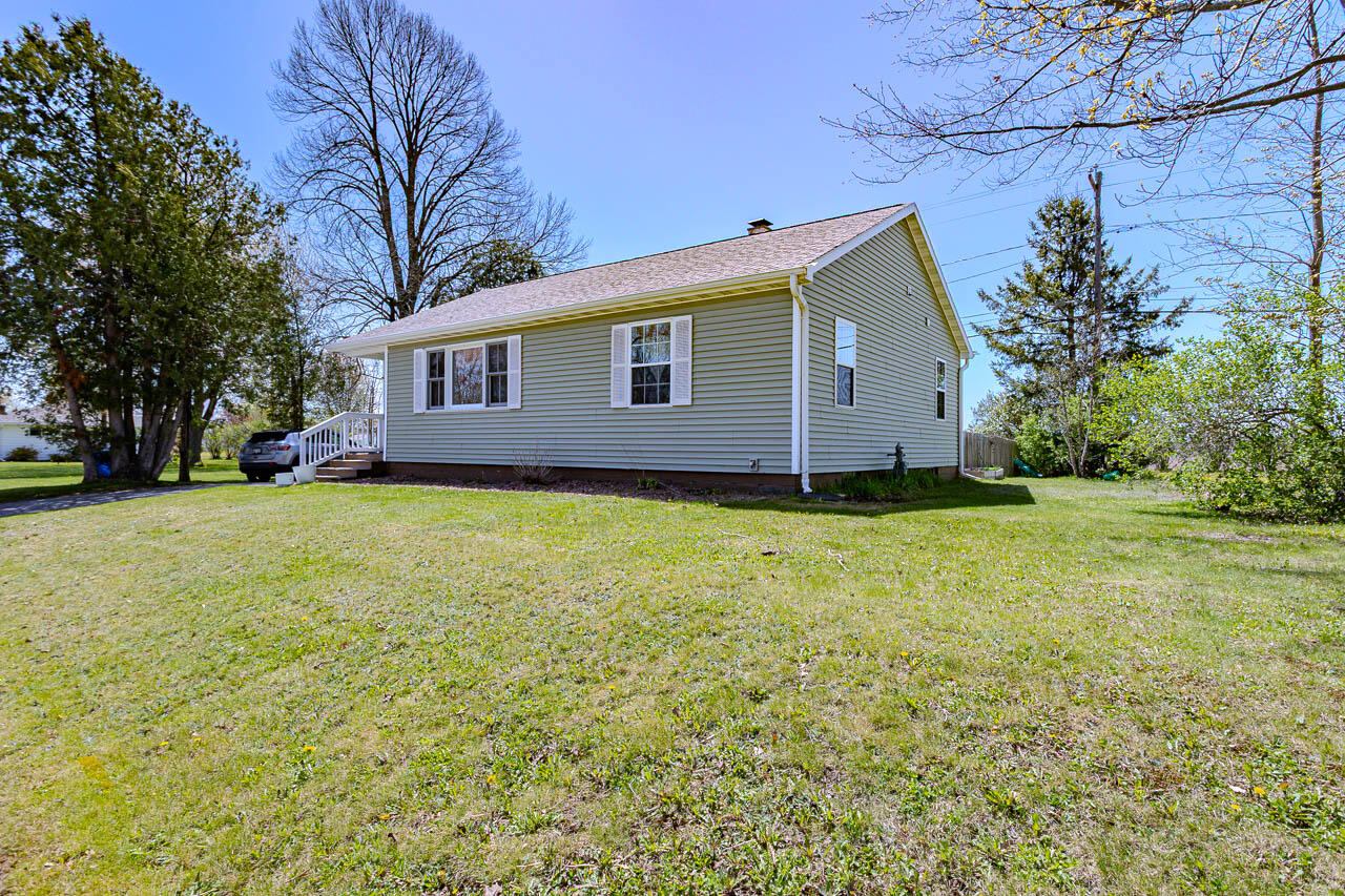 2615 West Main Street Merrill, WI 54452 - Photo 43 of 59 939A9948