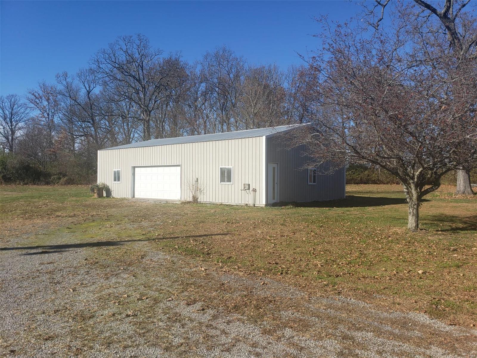 20959 Vinson Road Thompsonville, IL 62890 - Photo 3 of 8 Gallery Image 3
