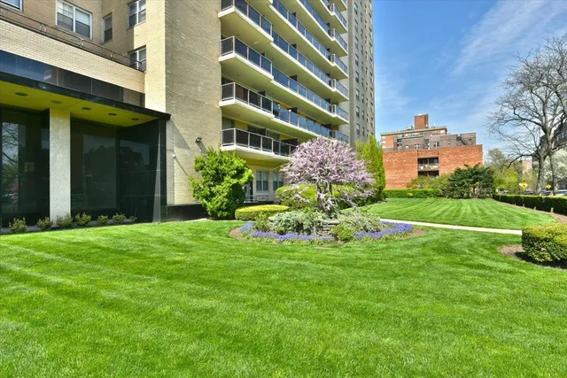 $319,900 | 110-11 Queens Boulevard, Unit 18D | Forest Hills