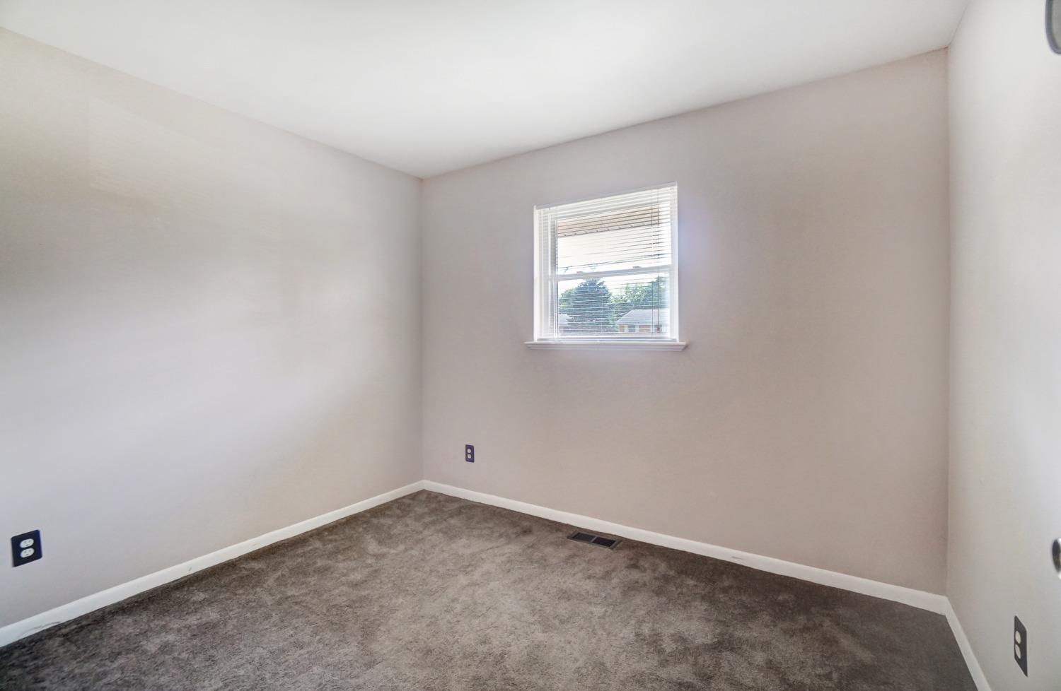 11459 Kenn Road Forest Park, OH 45240 - Photo 19 of 27