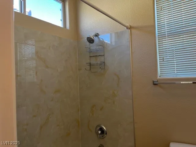 $1,780 | 7078 Glacier River Avenue, Las Vegas, NV 89113