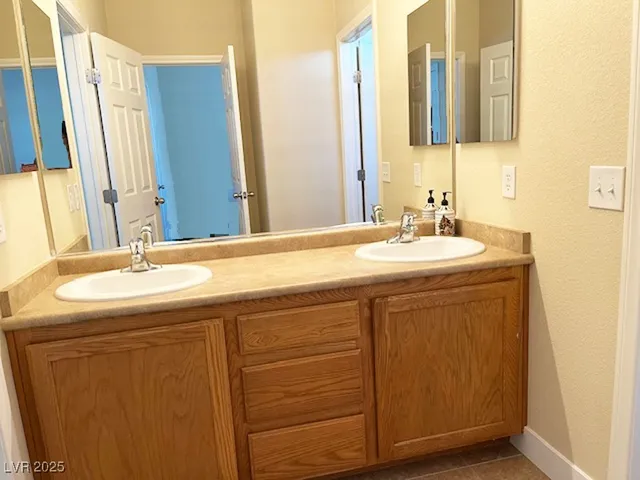 $1,780 | 7078 Glacier River Avenue, Las Vegas, NV 89113