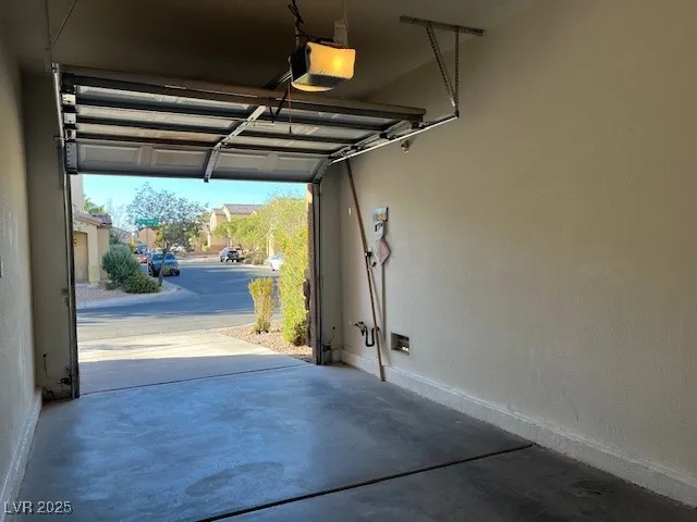 $1,780 | 7078 Glacier River Avenue, Las Vegas, NV 89113