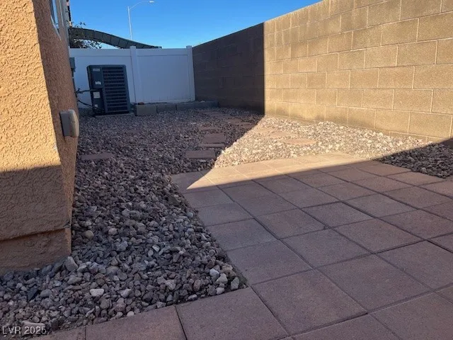 $1,780 | 7078 Glacier River Avenue, Las Vegas, NV 89113