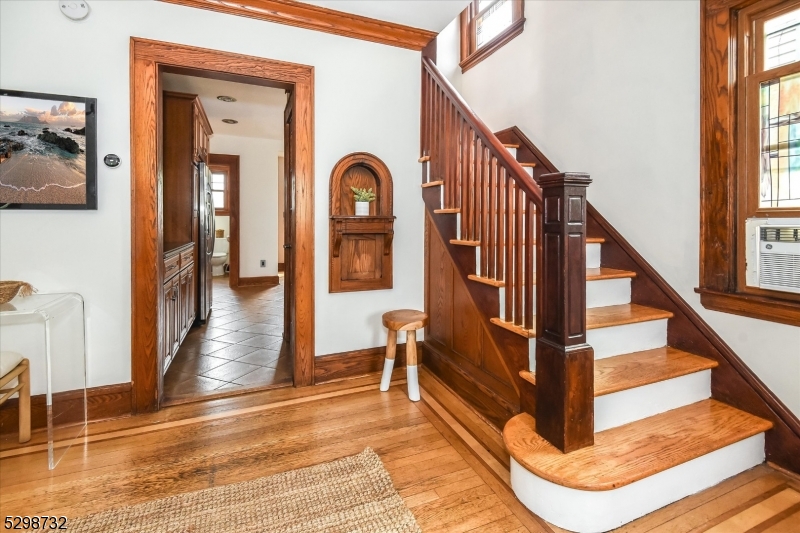 19 Field Road Maplewood, NJ 07040 - Photo 3 of 32 Gallery Image 3