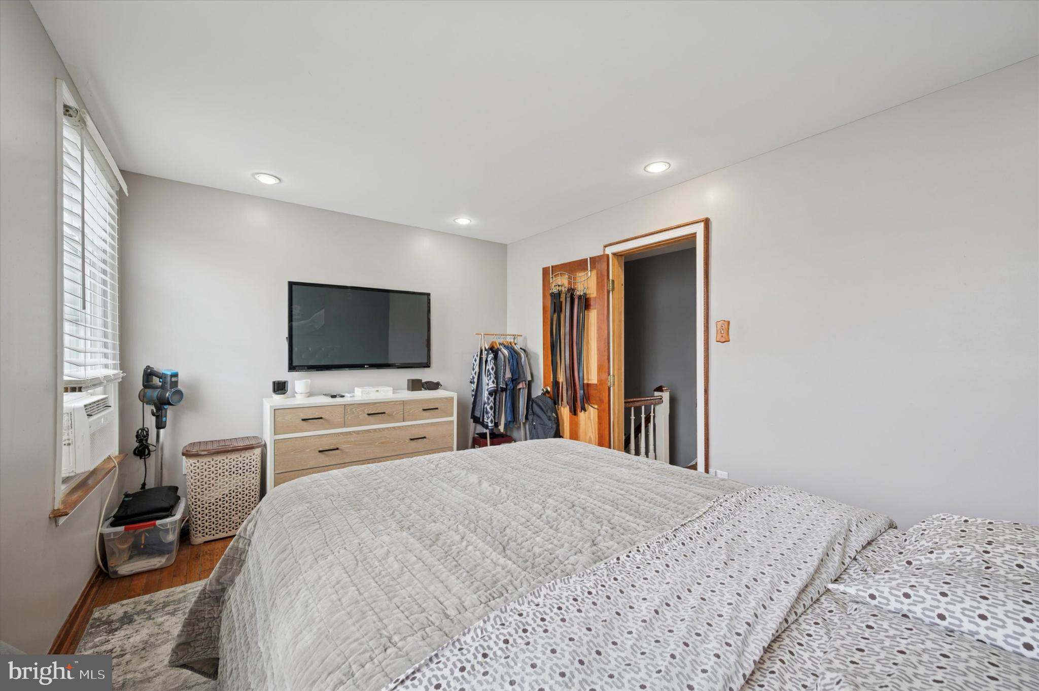 2423 South Millick Street Philadelphia, PA 19142 - Photo 8 of 15 Cozy bedroom with modern amenities.