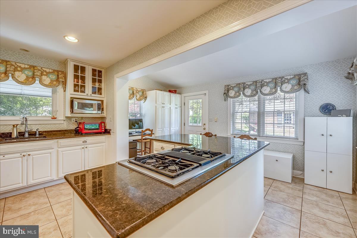 830 Kingston Road Baltimore, MD 21212 - Photo 8 of 35