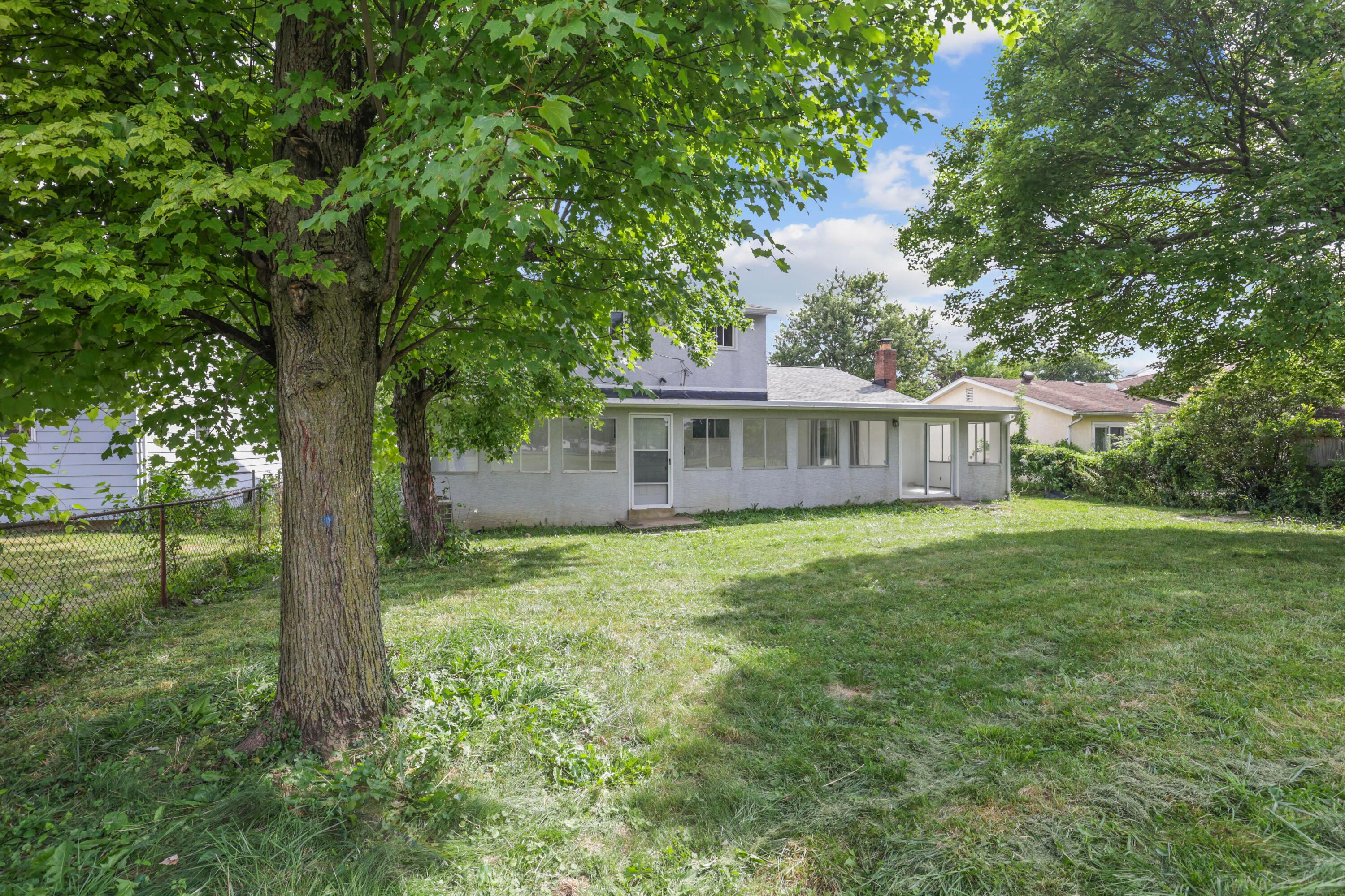 2182 Balmoral Road Columbus, OH 43229 - Photo 46 of 54 0N4A10003