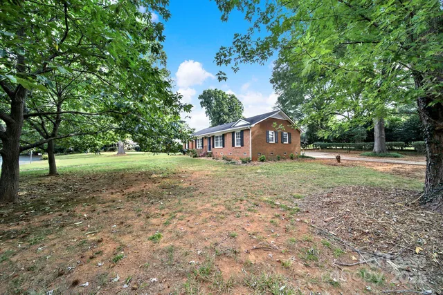 $2,050 | 2400 Fox Hollow Road, Mint Hill, NC 28227