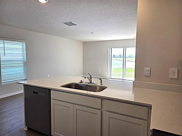 $2,350 | 10012 Caddo Drive, Parrish, FL 34219