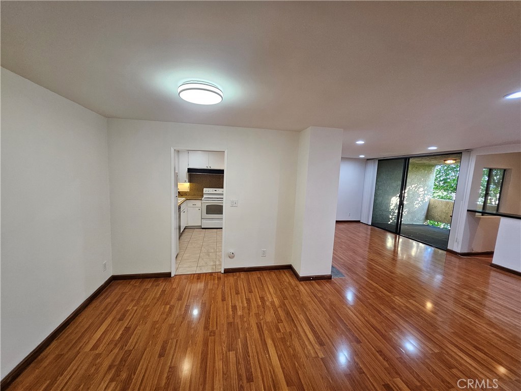 65 Allen Avenue, Unit 220 Pasadena, CA 91106 - Photo 2 of 23