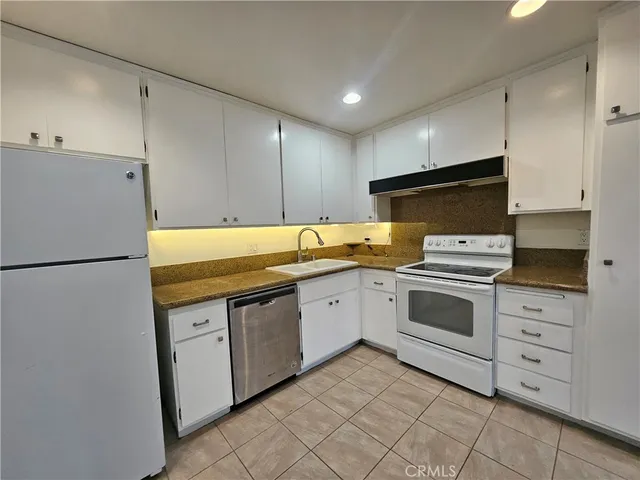 $435,000 | 65 Allen Avenue, Unit 220, Pasadena, CA 91106