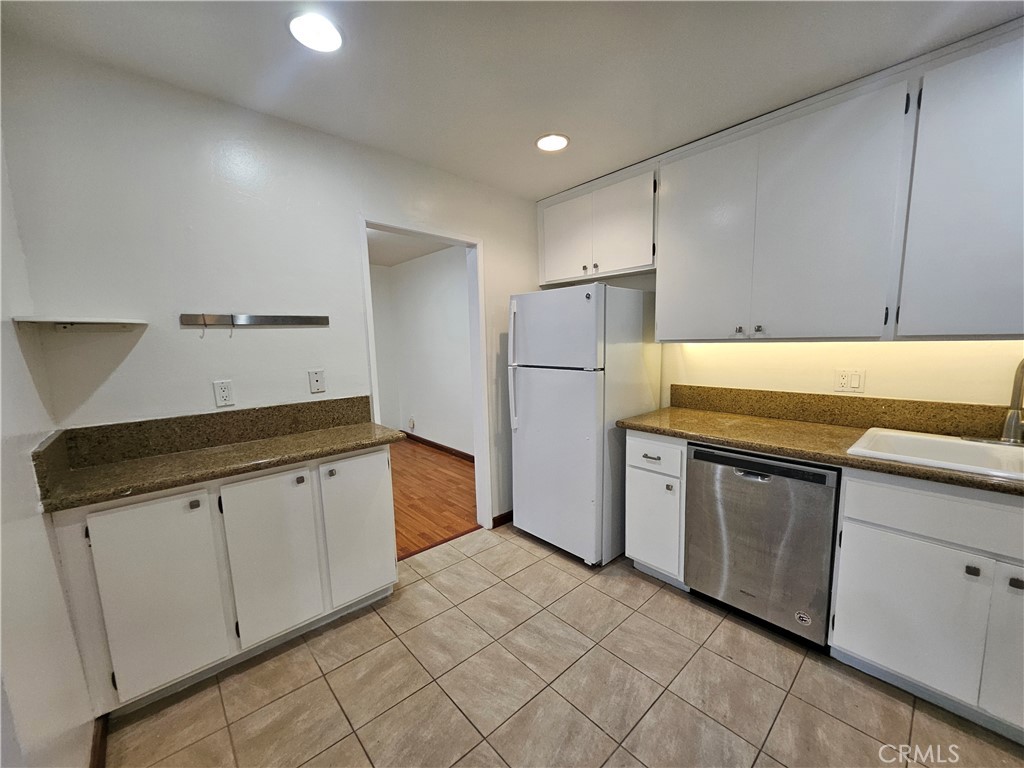 65 Allen Avenue, Unit 220 Pasadena, CA 91106 - Photo 8 of 23