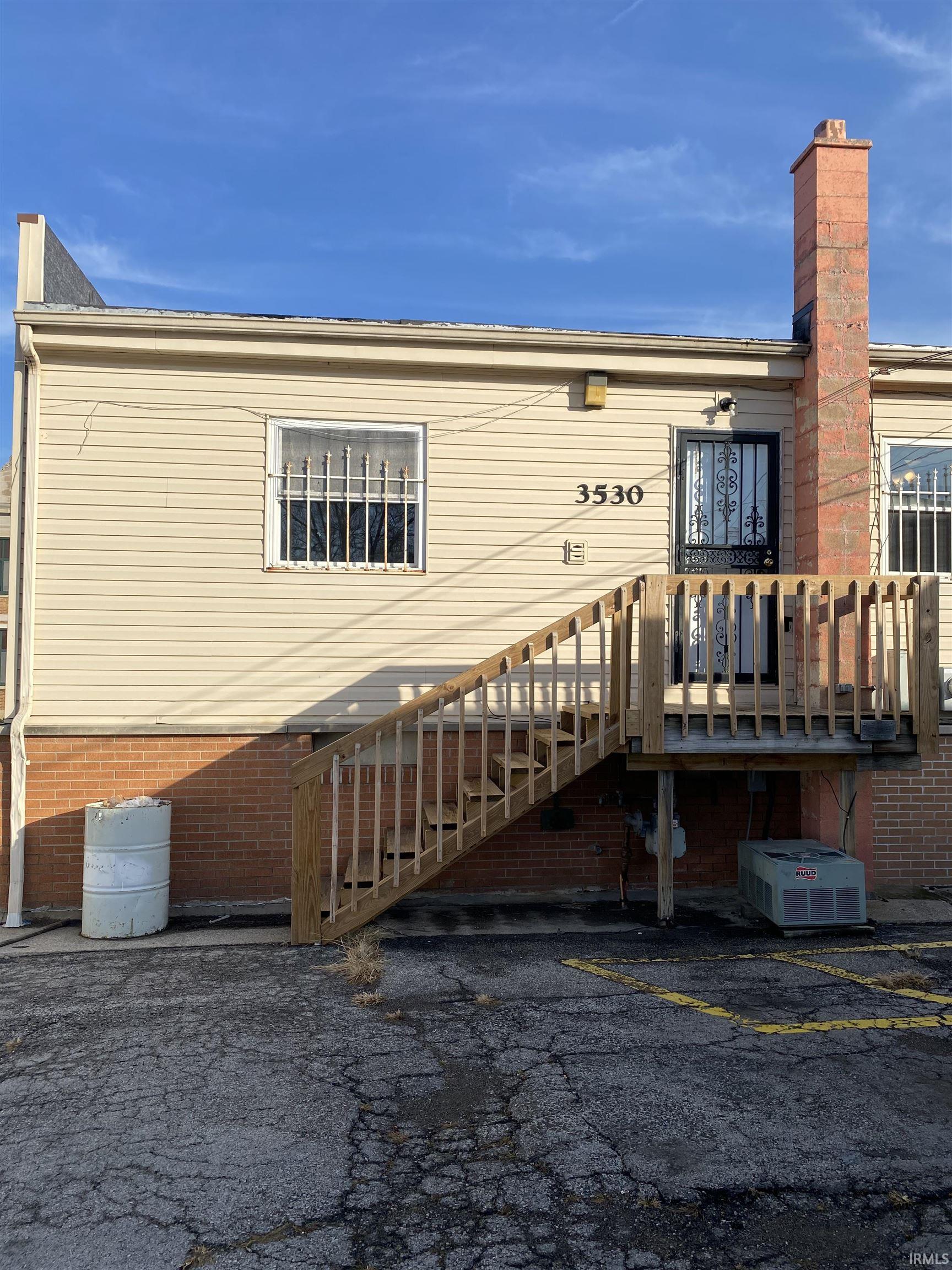 3530 South Calhoun Street Fort Wayne, IN 46807 - Photo 2 of 8