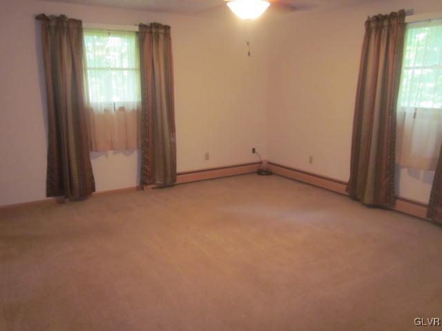 543 Molasses Road Bangor, PA 18013 - Photo 10 of 20 Master BR