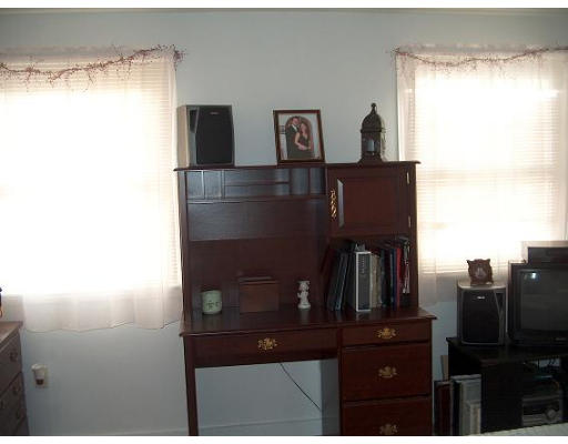 29 White Island Road Halifax, MA 02338 - Photo 13 of 15 Gallery Image 13