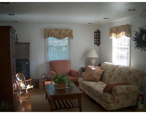 29 White Island Road Halifax, MA 02338 - Photo 6 of 15 Gallery Image 6