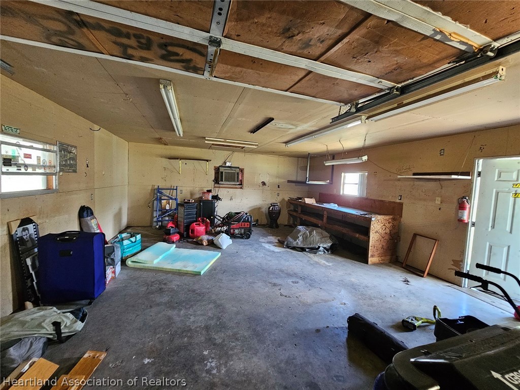 6507 Pioneer Road Sebring, FL 33876 - Photo 32 of 43 Workshop
