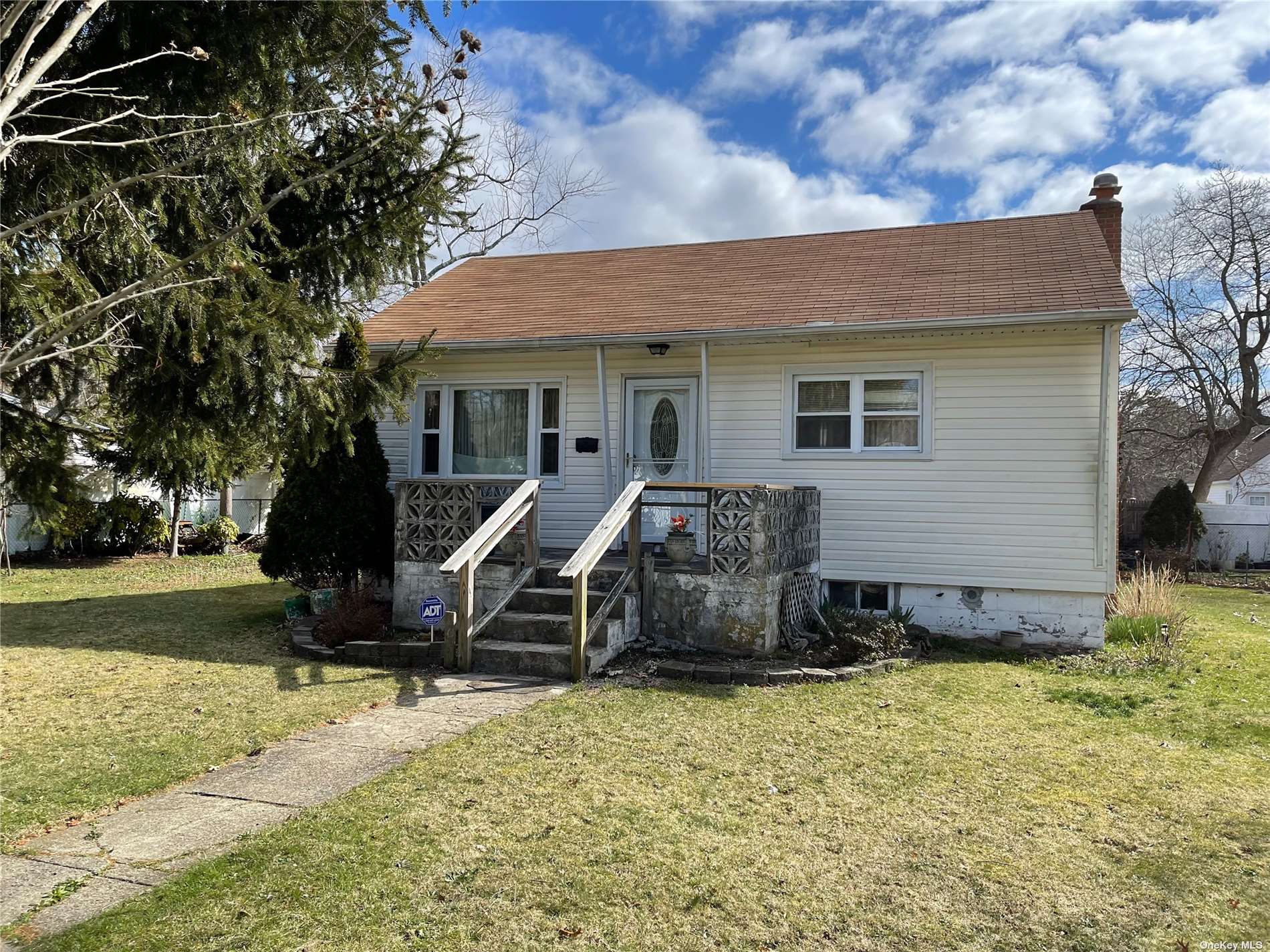 11 Lexington Road Shirley, NY 11967 - Photo 1 of 1 Gallery Image 1