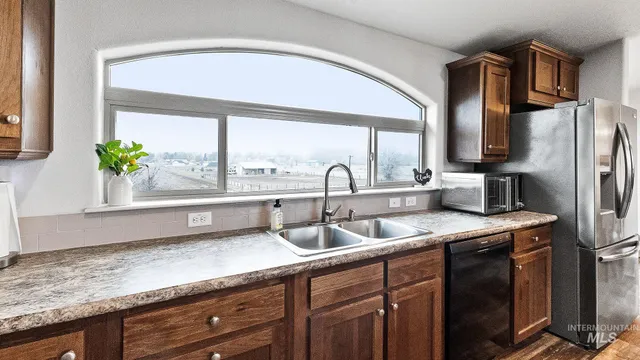 $549,000 | 10630 Highway 95, Payette, ID 83661