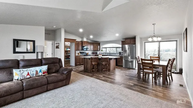 $549,000 | 10630 Highway 95, Payette, ID 83661