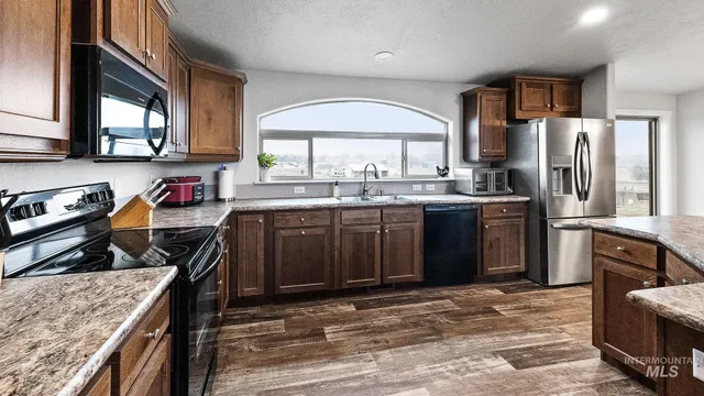 $549,000 | 10630 Highway 95, Payette, ID 83661