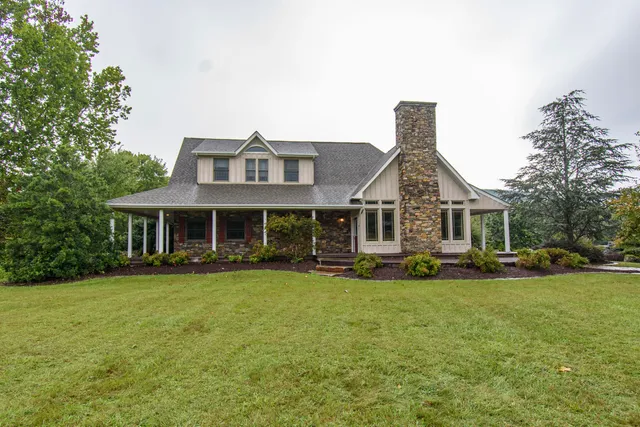 $1,275,000 | 7083 Foxfire Road, Catawba, VA 24070
