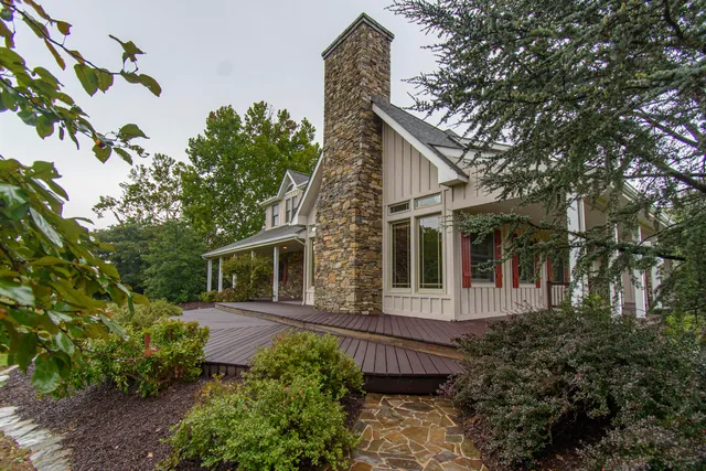 $1,275,000 | 7083 Foxfire Road, Catawba, VA 24070
