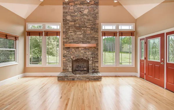 $1,275,000 | 7083 Foxfire Road, Catawba, VA 24070