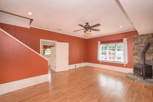 $1,275,000 | 7083 Foxfire Road, Catawba, VA 24070