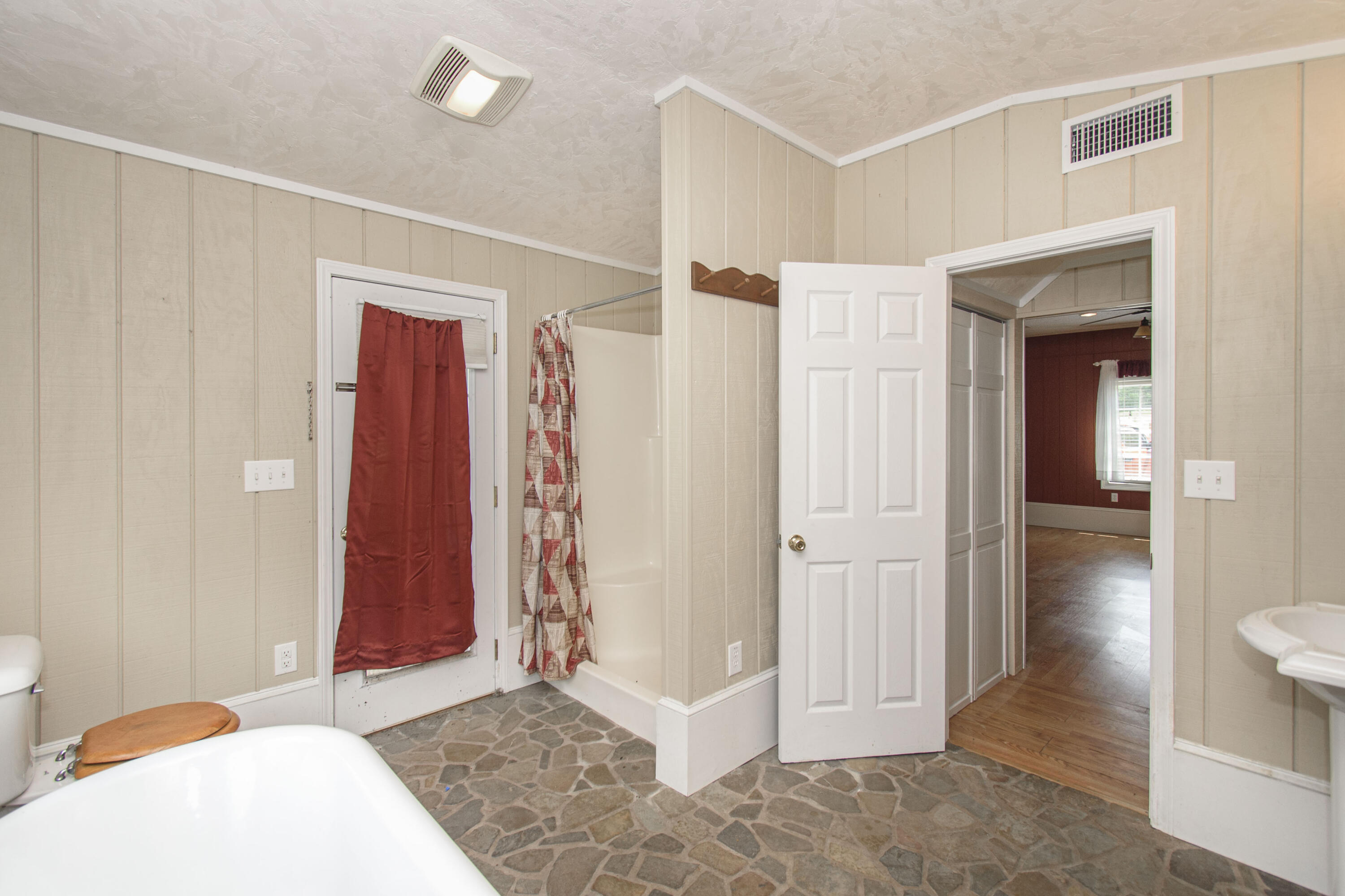 7083 Foxfire Road Catawba, VA 24070 - Photo 66 of 131 Cottage_9