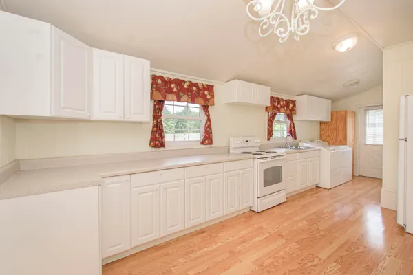 $1,275,000 | 7083 Foxfire Road, Catawba, VA 24070