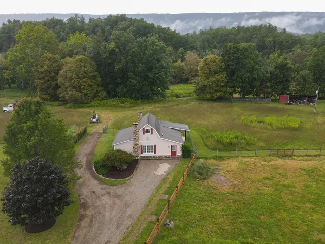 $1,275,000 | 7083 Foxfire Road, Catawba, VA 24070