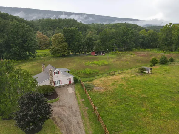 $1,275,000 | 7083 Foxfire Road, Catawba, VA 24070