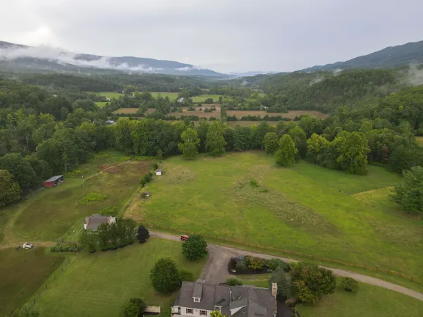 $1,275,000 | 7083 Foxfire Road, Catawba, VA 24070