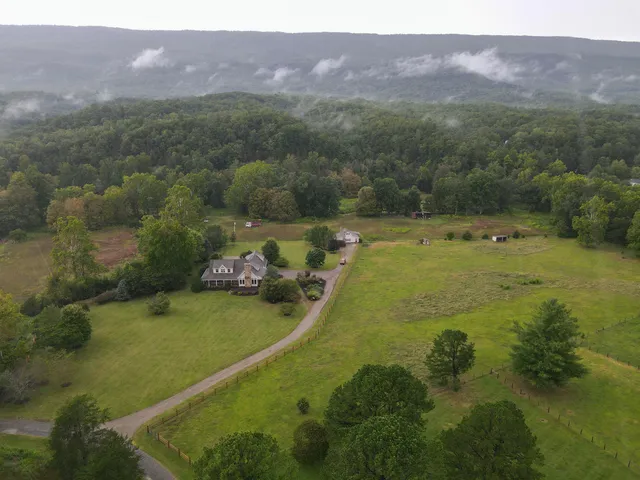$1,275,000 | 7083 Foxfire Road, Catawba, VA 24070