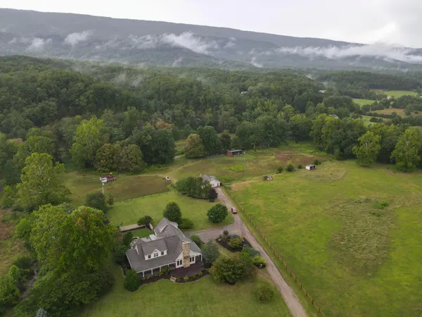 $1,275,000 | 7083 Foxfire Road, Catawba, VA 24070