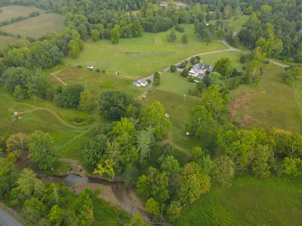 $1,275,000 | 7083 Foxfire Road, Catawba, VA 24070