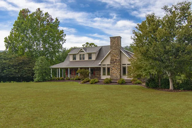 $1,275,000 | 7083 Foxfire Road, Catawba, VA 24070