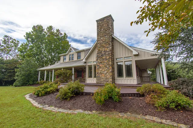 $1,275,000 | 7083 Foxfire Road, Catawba, VA 24070