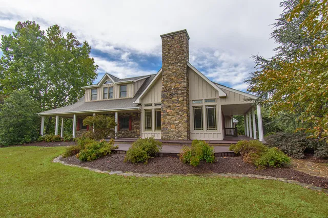 $1,275,000 | 7083 Foxfire Road, Catawba, VA 24070