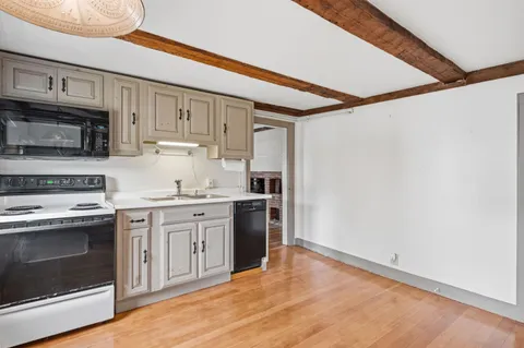 $320,000 | 275 Granite Road, Ossipee, NH 03864