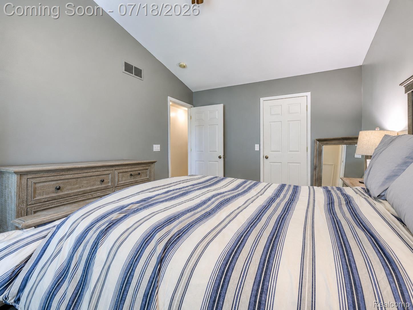 30 Pine Tree Ridge, Unit 2 Waterford, MI 48327 - Photo 19 of 31 AI - Image 19.jpg