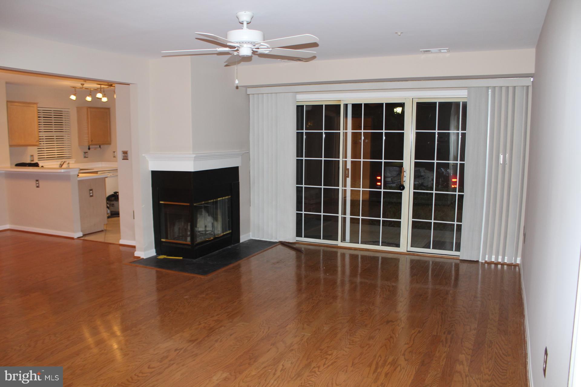 410 Ridgepoint Place, Unit 12 Gaithersburg, MD 20878 - Photo 1 of 24 Living Room